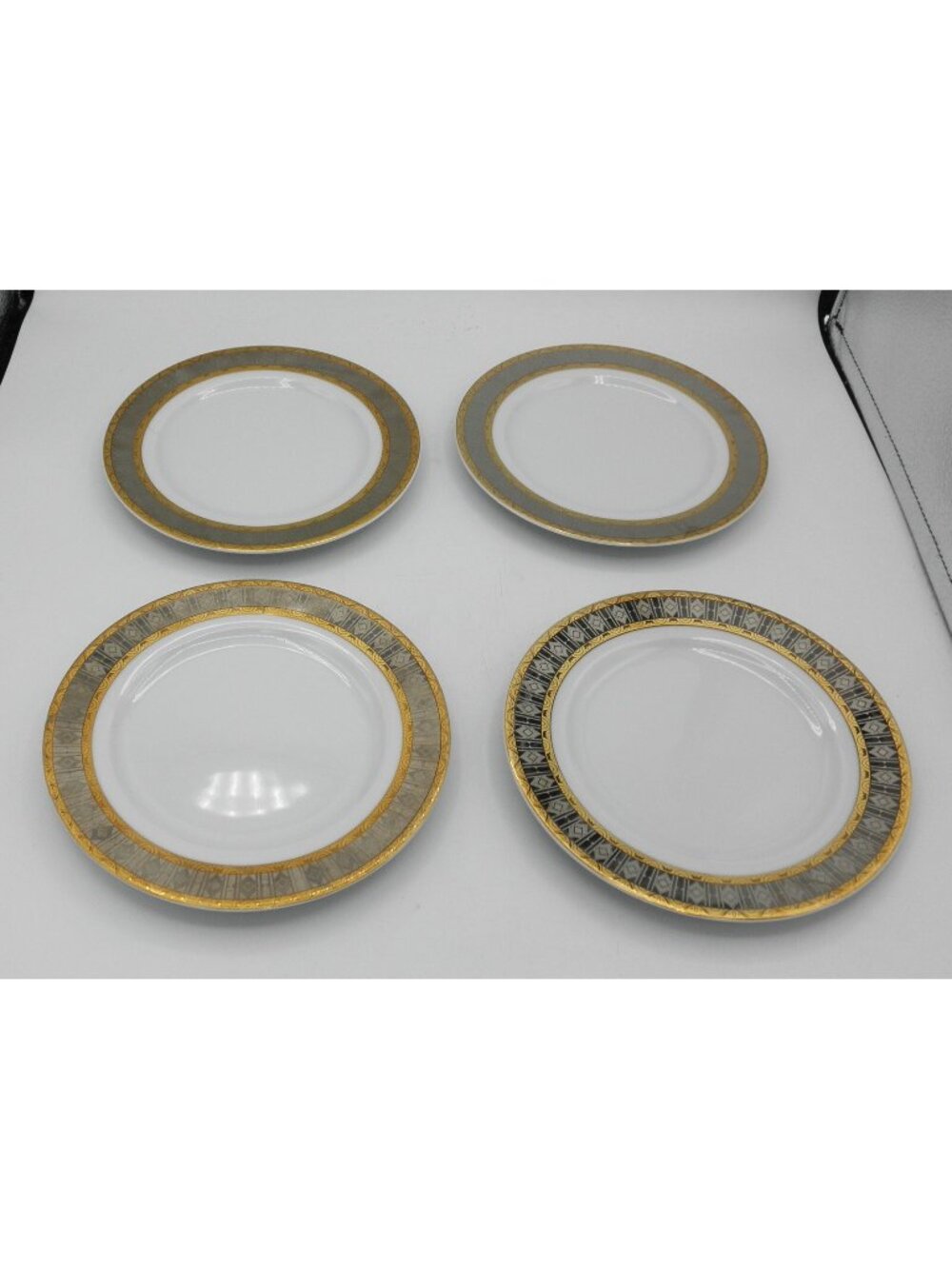 Platinum with Gold By Thun Baum Brothers 7-1/2 Inch Salad Plate Set of 4